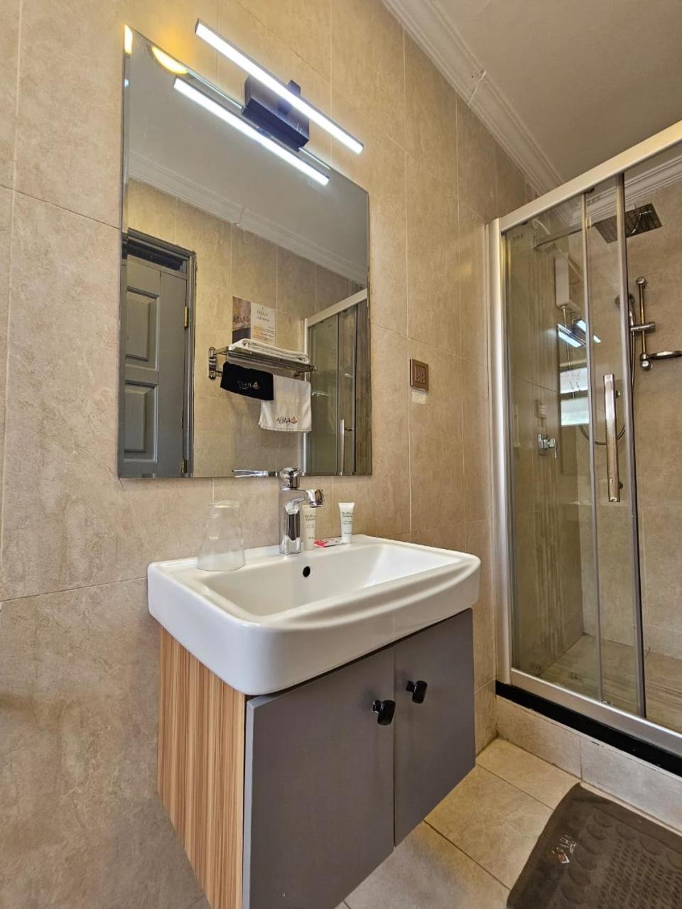 Raha Hotel & Suites نيروبي المظهر الخارجي الصورة